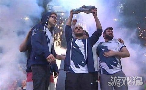 如果队中已 如果队中已