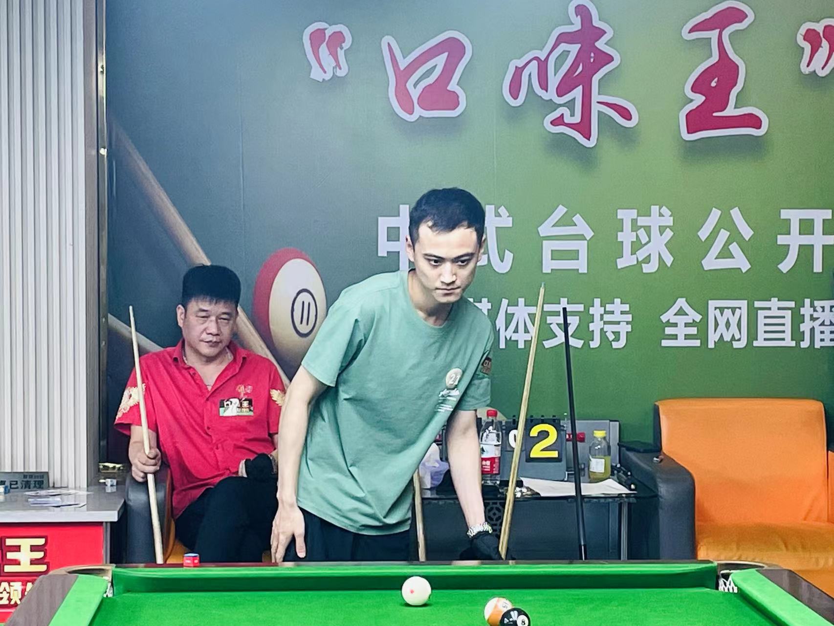 瘦了不少！姚明进行恢复训练曝光 一脸笑容被调侃“亚洲杯复出”