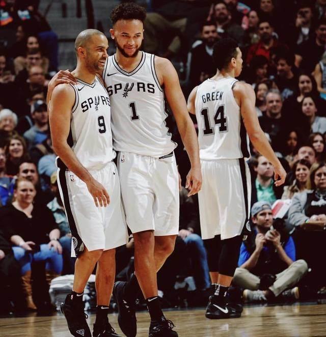 牛棚有至少 牛棚有至少